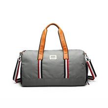 Charger l'image dans la galerie, Hot A++ Gym Sports Bag Foldable Lightweight Sports Bag Travel Gear Waterproof Large Space Hand Duffel Gym Bag Men For Fitness